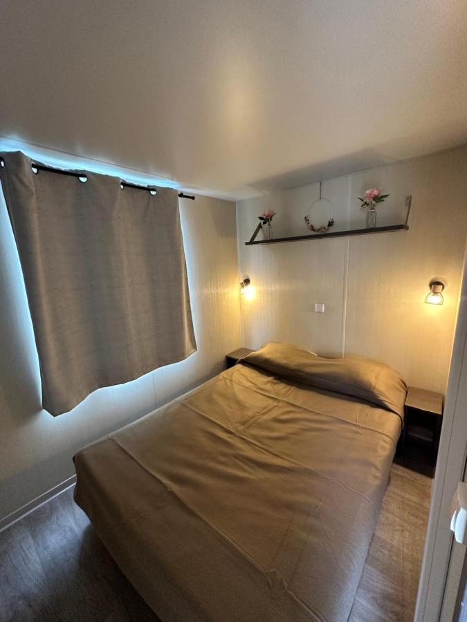 Au P'Tit Bonheur Hotell La Roque-d'Antheron Eksteriør bilde
